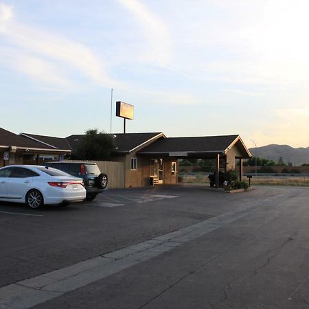 Menifee Inn Екстер'єр фото